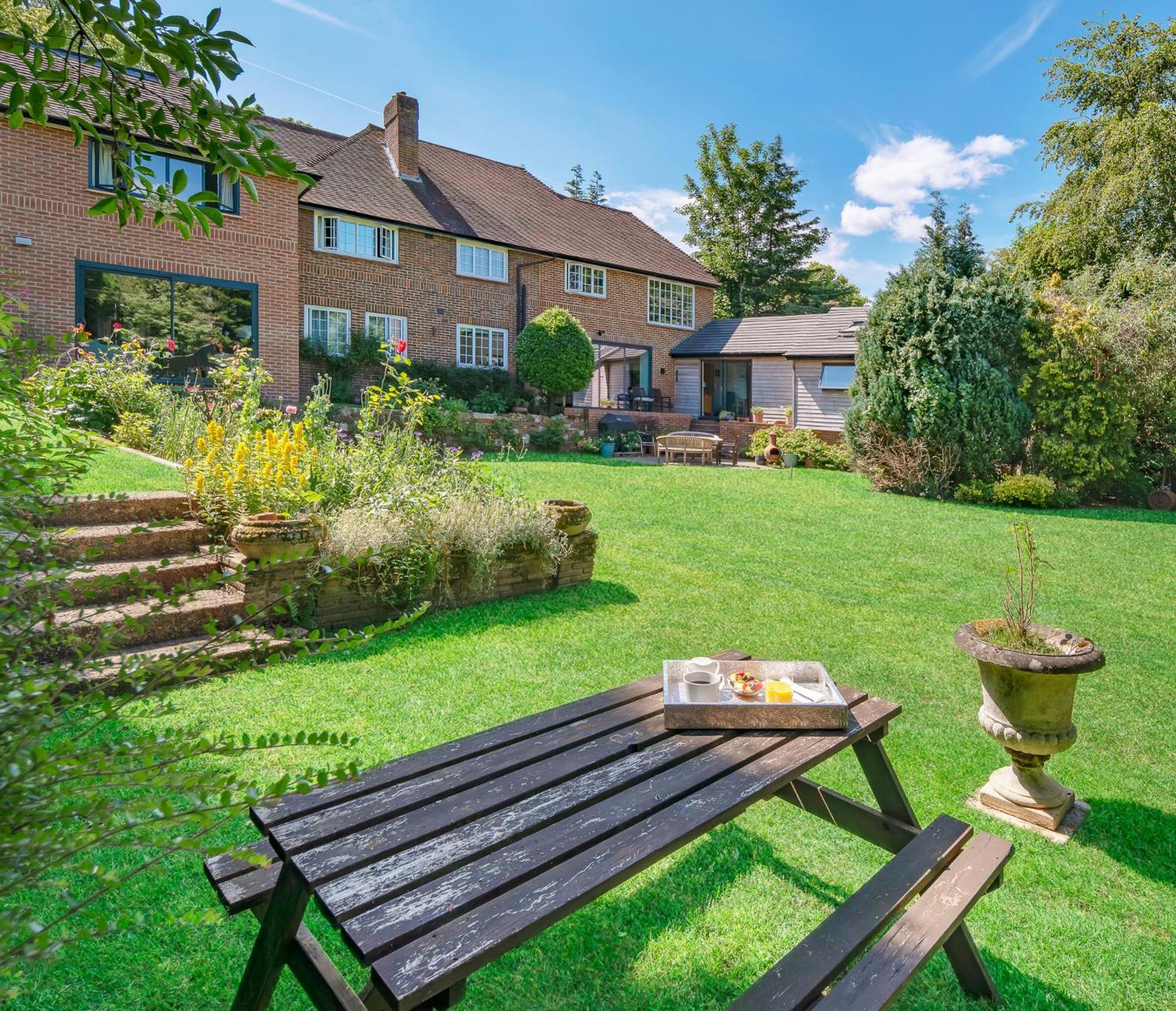 Hotel Westleigh Ashtead Exteriér fotografie