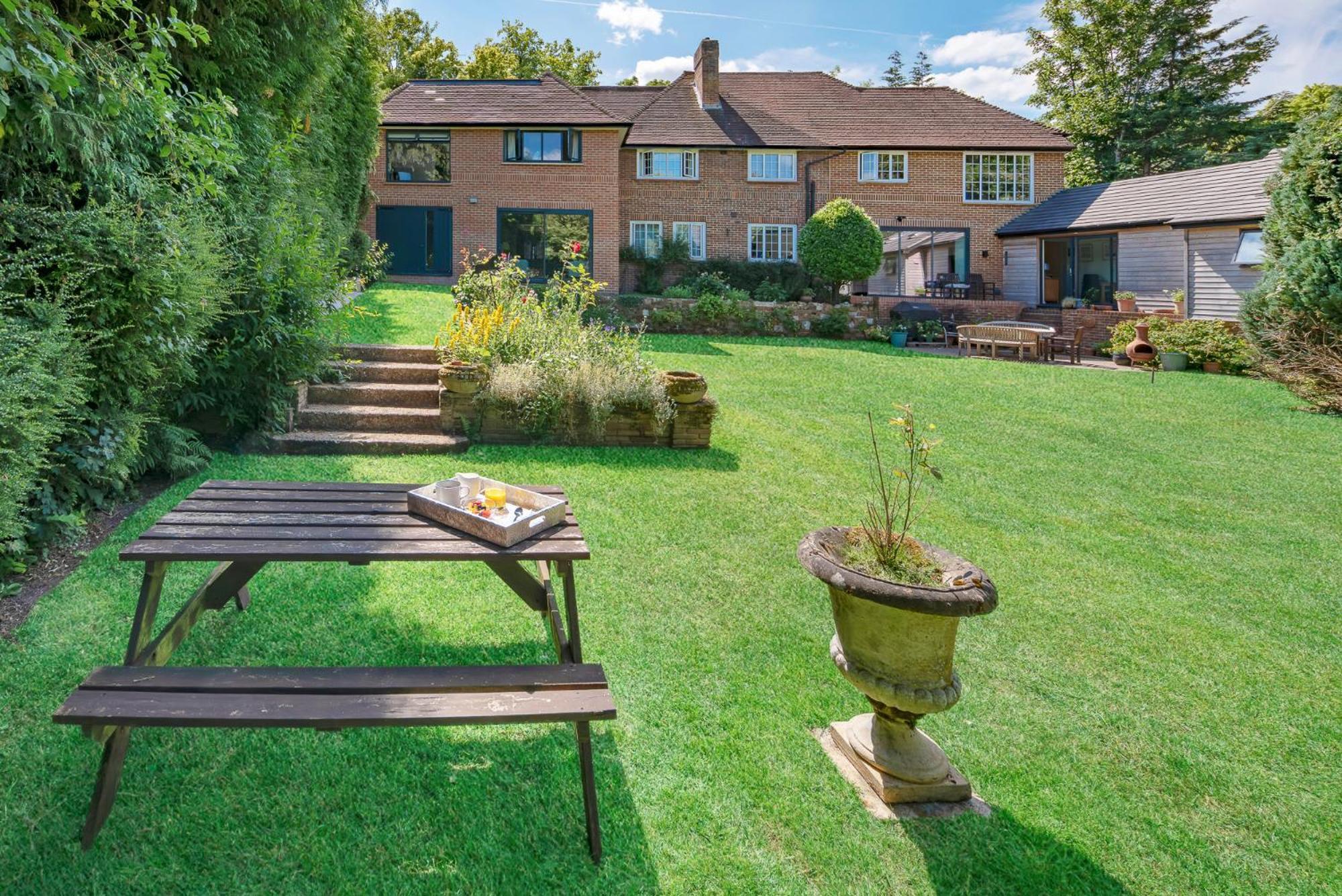 Hotel Westleigh Ashtead Exteriér fotografie